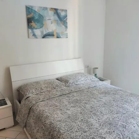 Ampio Bilocale In Zona Porta Vittoria / Corso Lodi * Милан